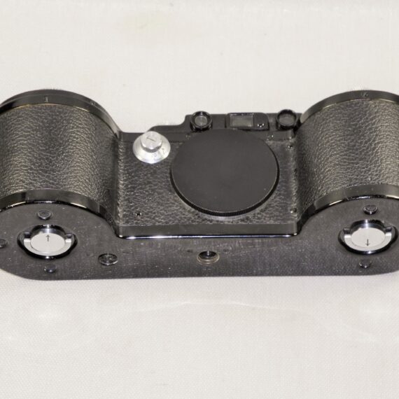 Leica 250 GG Reporter Rare Camera (Circa 1939) with Leica 50/2 Summar (1938) lens & with 2 original film cassettes Ex++/Mint- SOLD