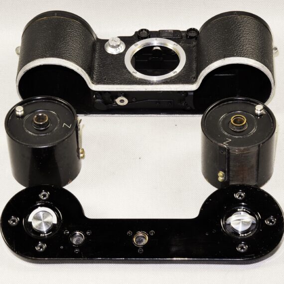 Leica 250 GG Reporter Rare Camera (Circa 1939) with Leica 50/2 Summar (1938) lens & with 2 original film cassettes Ex++/Mint- SOLD