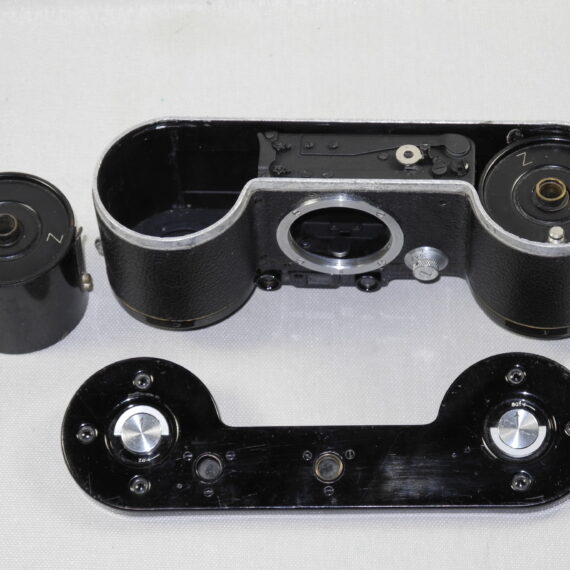 Leica 250 GG Reporter Rare Camera (Circa 1939) with Leica 50/2 Summar (1938) lens & with 2 original film cassettes Ex++/Mint- SOLD