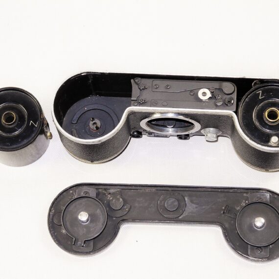 Leica 250 GG Reporter Rare Camera (Circa 1939) with Leica 50/2 Summar (1938) lens & with 2 original film cassettes Ex++/Mint- SOLD