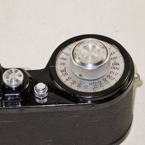 Leica 250 GG Reporter Rare Camera (Circa 1939) with Leica 50/2 Summar (1938) lens & with 2 original film cassettes Ex++/Mint- SOLD