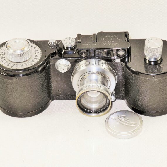 Leica 250 GG Reporter Rare Camera (Circa 1939) with Leica 50/2 Summar (1938) lens & with 2 original film cassettes Ex++/Mint- SOLD