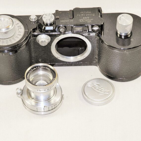 Leica 250 GG Reporter Rare Camera (Circa 1939) with Leica 50/2 Summar (1938) lens & with 2 original film cassettes Ex++/Mint- SOLD