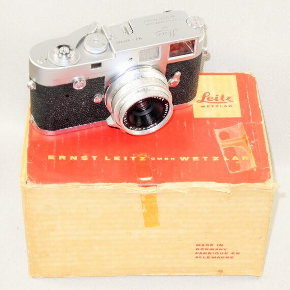 Leica M2 push button chrome Mint/ LN- camera (1958) with Leica 35/2,8 Summaron chrome M lens Mint- Nice Set with Leica original M2 box,manual /SOLD