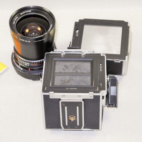 Hasselblad 500 CM chrome camera With Hasselblad 50mm lens, A12 Magazine Mint- / SOLD