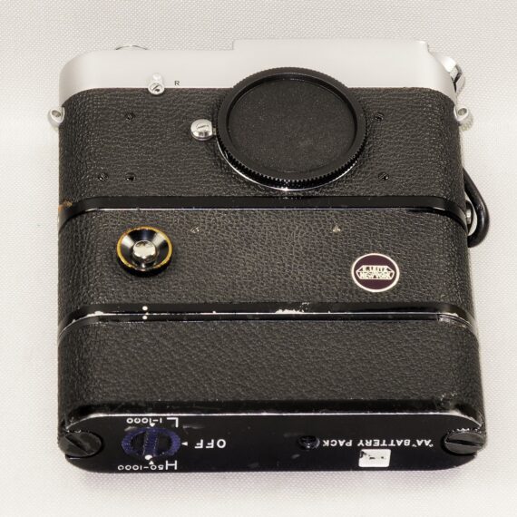 Leica MDa chrome camera (1968-69) With E. Leitz NY RARE motor and original battery pack Ex++