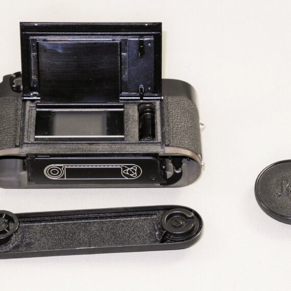 Leica M4 Black Paint Rare camera (1970) with original box in Exceptional Mint/LN- Condition /SOLD