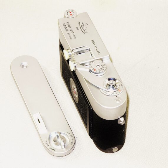 Leica MD chrome M camera with original base plate (NO RF) Mint/-