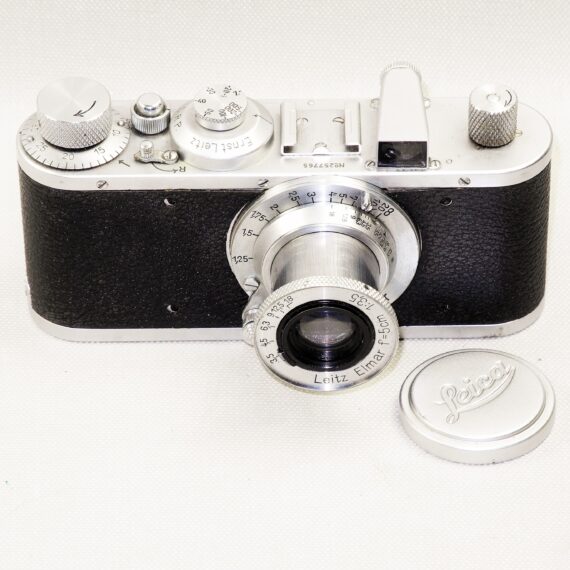 Leica Standard (E)1937 camera set sold W/Leica 50mm Elmar collapsible lens, Ex+/++