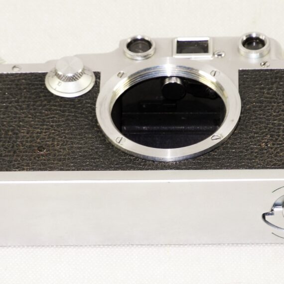 Leica IIIC chrome camera (1943-46) Ex++