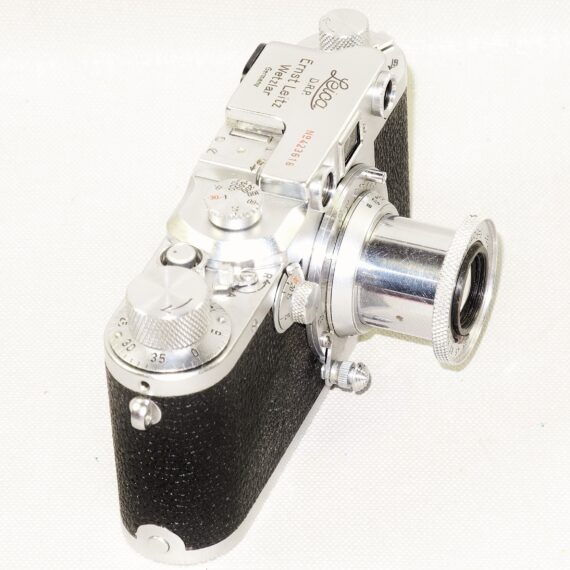 Leica IIIC chrome camera (1946-47) unusual camera with "Red serial number" Nr. 423616 & with Leica 50/3,5 Elmar lens Ex++/ SOLD