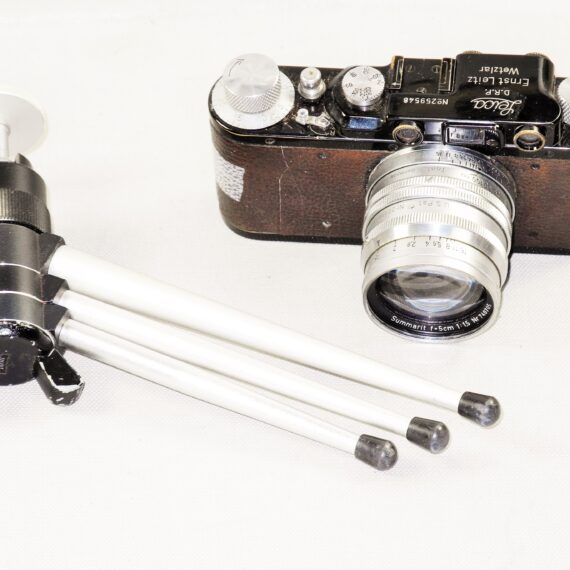 Leica 5cm f1,5 Summarit TAYLOR, TAYLOR & HOBSON Rare lens with Leica II (D) black paint camera Ex+