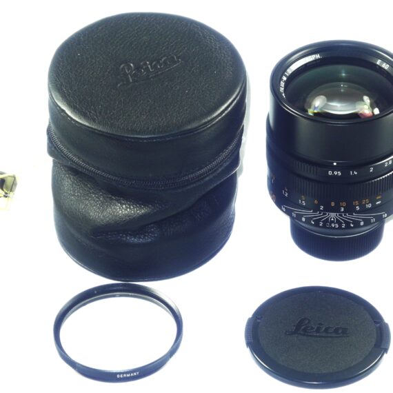 Leica Noctilux-M 50mm f/0.95 ASPH. Lens (Leica M, Black) (E60) Cat #11602 Mint/- Sold with Leica lens case & E60 filter/ Nice ! - Free Shipping