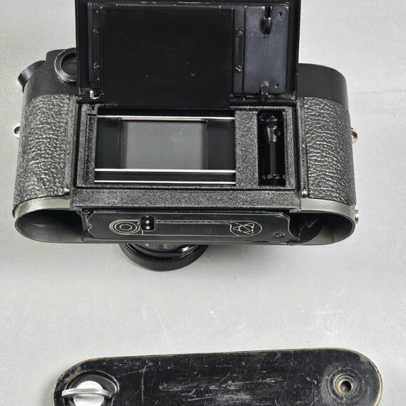 Leica M4-MOT Black Paint Camera Sold with black paint Leica 50/2 Summicron  lens, Nice RARE vintage Set with case (recently  Cla'd )
