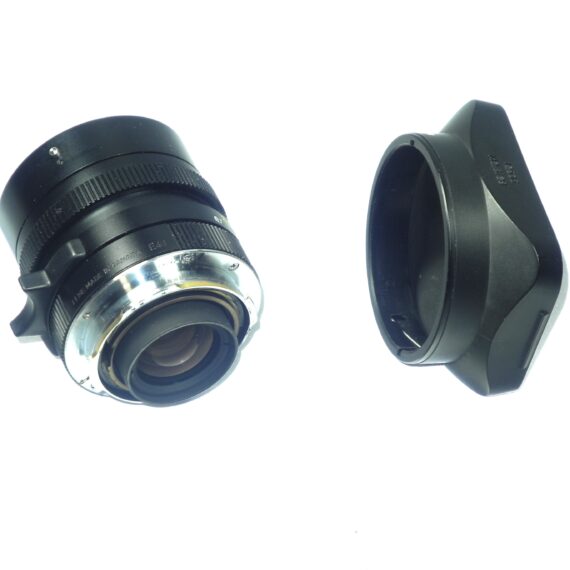 Leica 28/2,8 Elmarit-M (E49) six-bit lens with hood Mint- / Free shipping