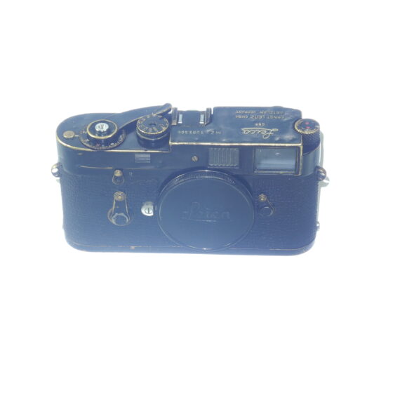 Leica M2 Original Black Paint Finish RARE Camera, Circa 1964 (Just overhauled) Ex/+ / Rare camera / Free shipping .
