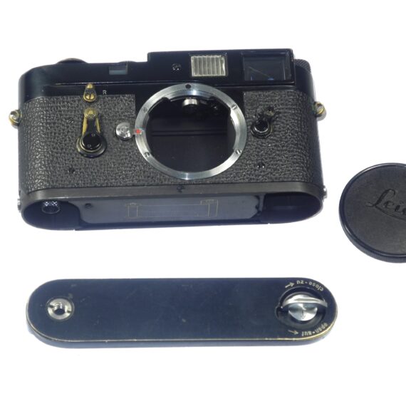 Leica M2 black paint original camera circa 1960, (Just CLA'd) Rare original camera Ex+