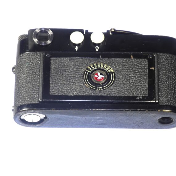 Leica M2 black paint original camera circa 1963, (CLA'd) Ex+/Ex++ original vintage camera