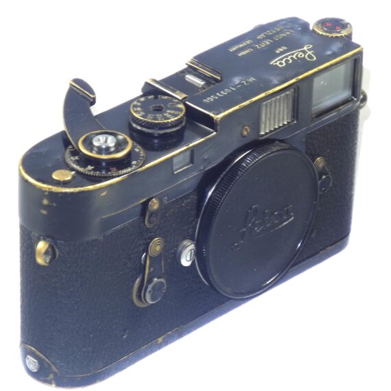 Leica M2 Original Black Paint Finish RARE Camera, Circa 1964 (Just overhauled) Ex/+ / Rare camera / Free shipping .