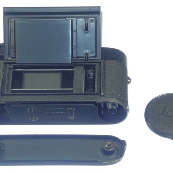 Leica M2 Original Black Paint Finish RARE Camera, Circa 1964 (Just overhauled) Ex/+ / Rare camera / Free shipping .