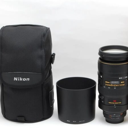 Nikon 80-400/4,5-5,6D AF VR ED lens with filter,caps,hood, leather case Mint-