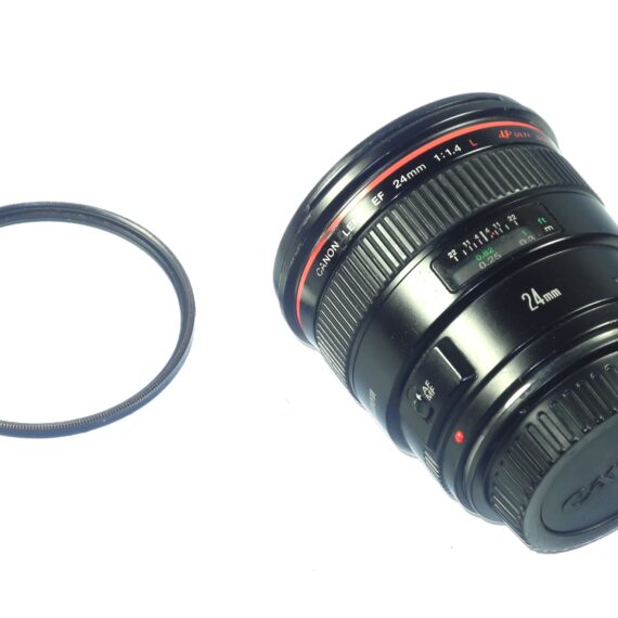 Canon 24/1,4 EF L lens with 77mm filter Ex+/Ex++