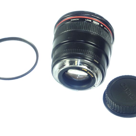 Canon 24/1,4 EF L lens with 77mm filter Ex+/Ex++