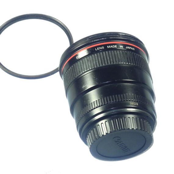 Canon 24/1,4 EF L lens with 77mm filter Ex+/Ex++