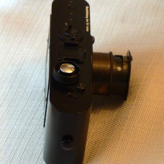 Leica UR-Leica camera (replica) Mint- Free shipping (US)
