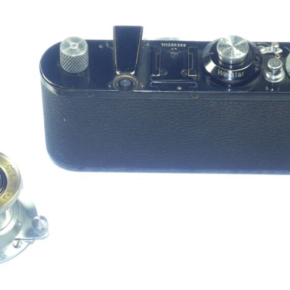 Leica Standard (E) black paint camera (circa 1938) with chrome knobs & Leica 50/3,5 Elmar lens Ex++ Set / Free shipping (USA)