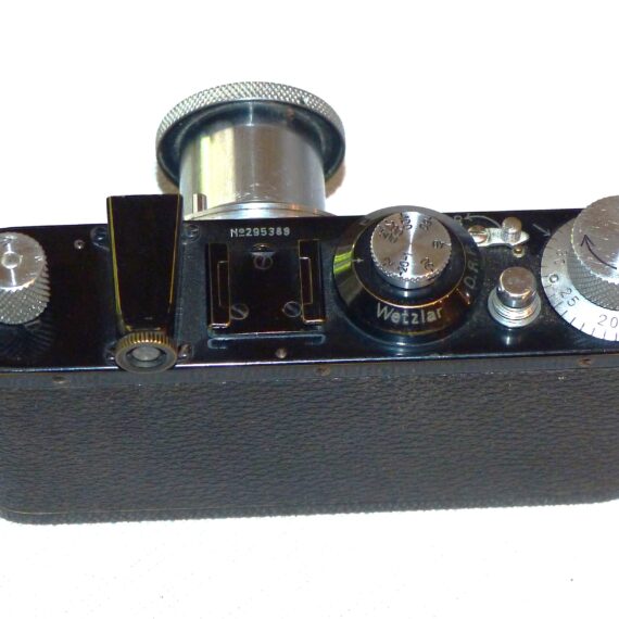 Leica Standard (E) black paint camera (circa 1938) with chrome knobs & Leica 50/3,5 Elmar lens Ex++ Set / Free shipping (USA)