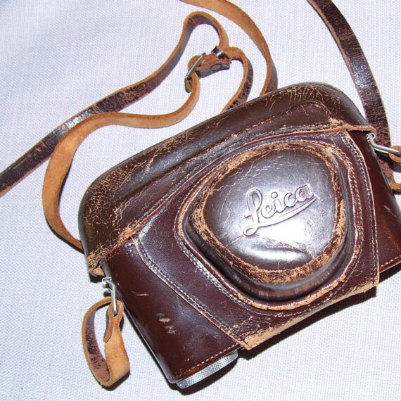 Leica M2 chrome camera (1694) Ex++ With Leica 50/2 Summicron Dual Range (1959) with eyes, cap, case Ex++, Nice Set