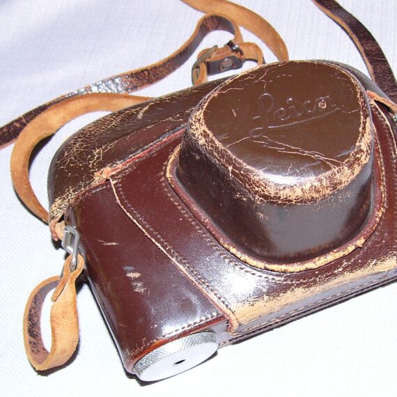 Leica M2 chrome camera (1694) Ex++ With Leica 50/2 Summicron Dual Range (1959) with eyes, cap, case Ex++, Nice Set