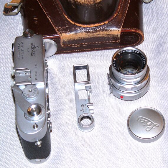 Leica M2 chrome camera (1694) Ex++ With Leica 50/2 Summicron Dual Range (1959) with eyes, cap, case Ex++, Nice Set