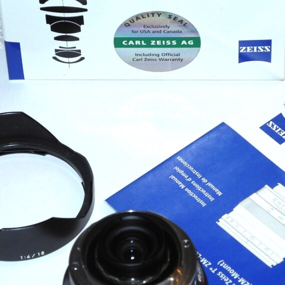 Zeiss 18mm F/4 ZM Distagon T* Lens Leica M Mount with box, metal hood, caps, cards  Mint/LN- / Free shipping (USA)