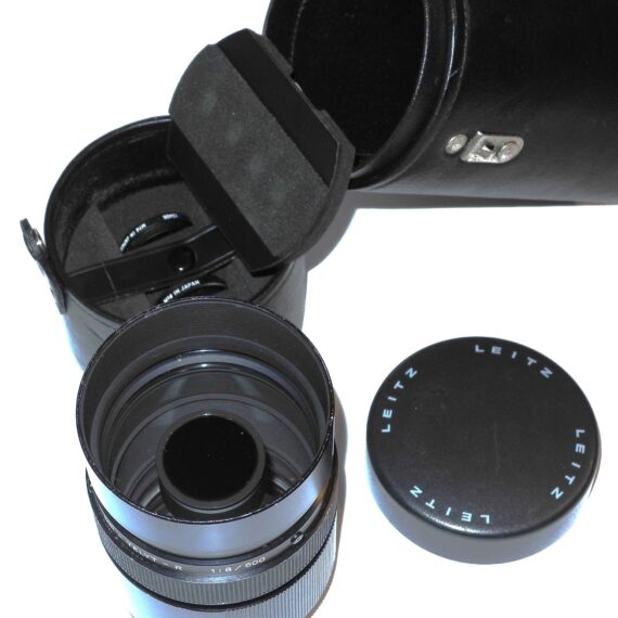Leica 500/8 MR Telyt R lens Sold with: Hood, Leica Caps,5 Leica filters Ex+