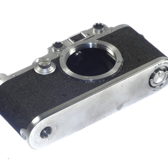 Leica IIIa Post War chrome camera (circa 1948-50) Ex++/Mint-