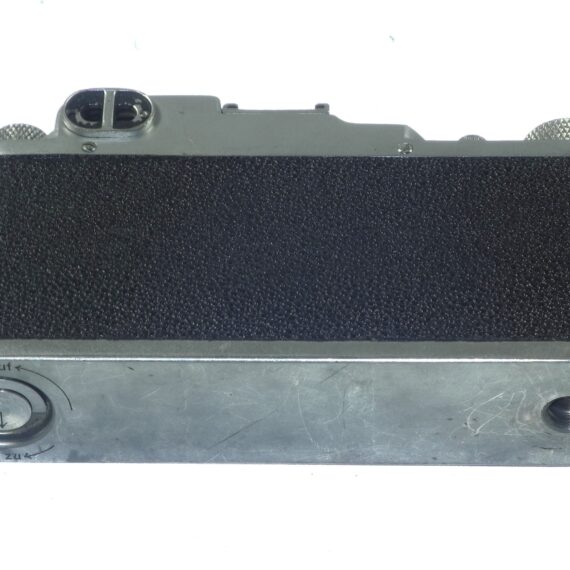 Leica IIIC chrome camera (circa 1940) Ex+