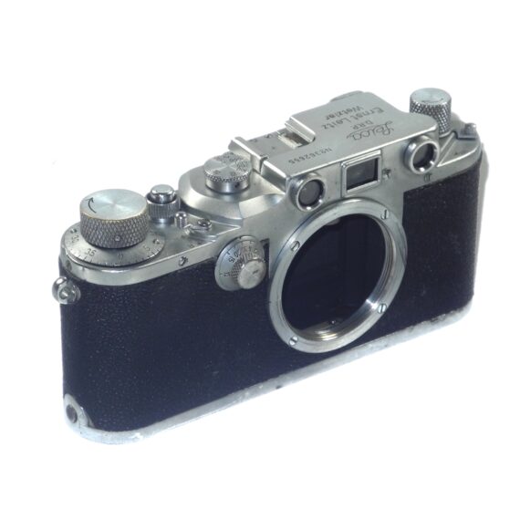Leica IIIC chrome camera (circa 1940) Ex+