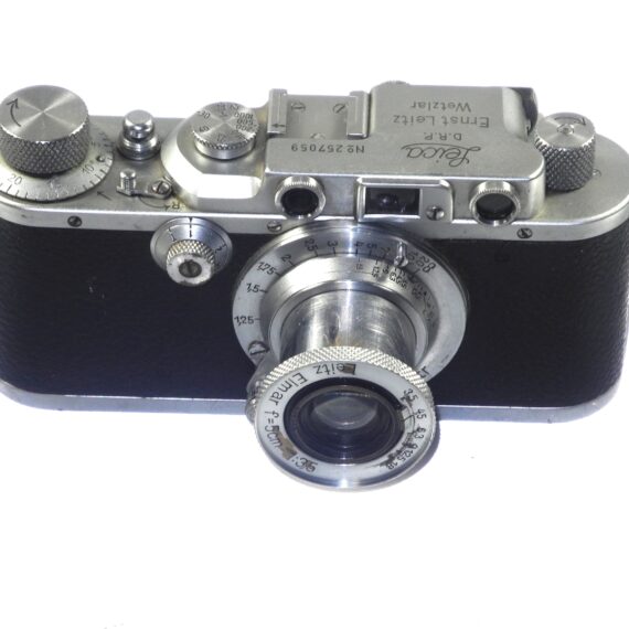 Leica IIIa camera circa 1937 Sold with Leica 50/3,5 collapsible Elmar lens with original Leica leather case Ex+/++ / Free Shipping