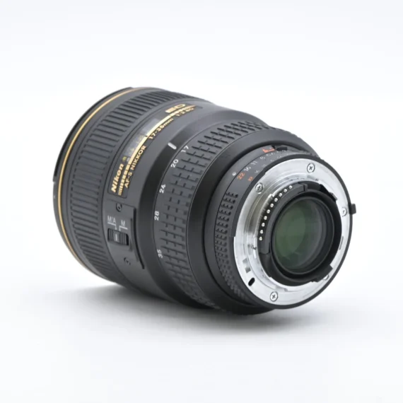 Nikon 17-35mm F2.8 D AFS Nikkor ED IF with Nikon lens case, hood and UV filter Mint-