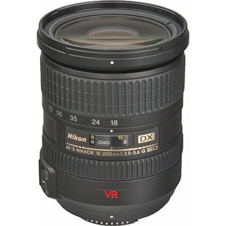 Nikon AF Zoom Nikkor 18-200mm f/3.5-5.6G ED-IF AF-S DX VR Lens with filter and caps Mint-