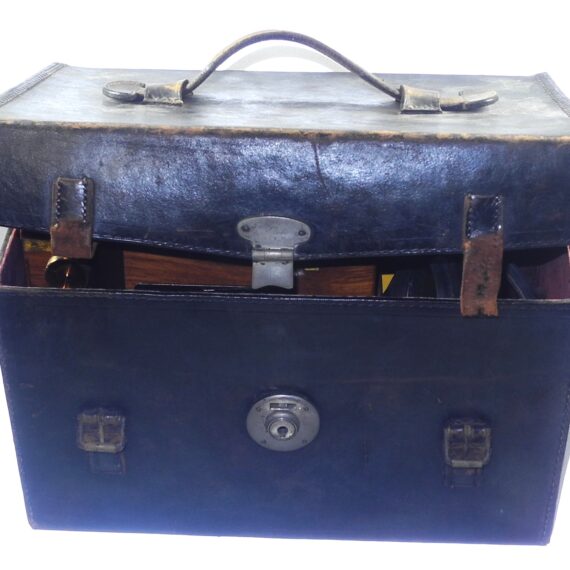 Ross Wooden camera with Ross London 6 1/2 in XPRES F4,5 Lens w/backs,cap, Ross original case, working complete camera in Ex++condition / free shipping