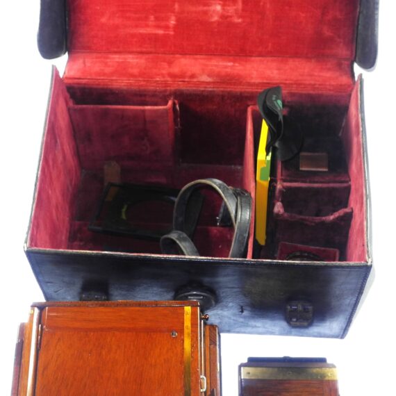 Ross Wooden camera with Ross London 6 1/2 in XPRES F4,5 Lens w/backs,cap, Ross original case, working complete camera in Ex++condition / free shipping