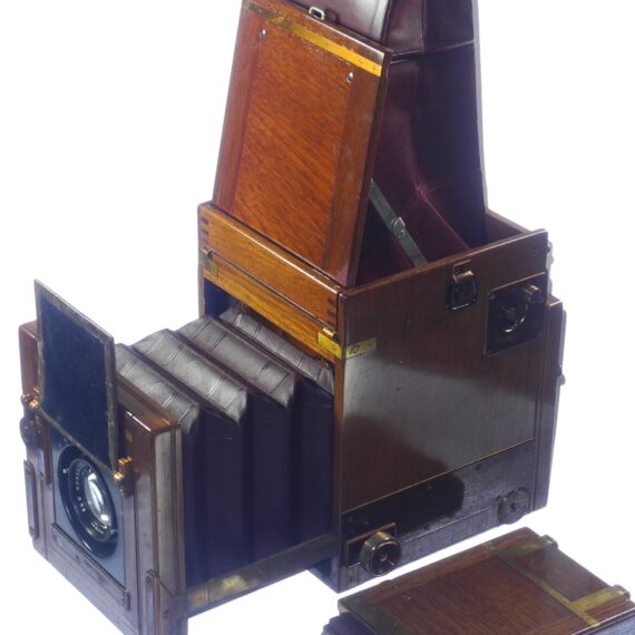 Ross Wooden camera with Ross London 6 1/2 in XPRES F4,5 Lens w/backs,cap, Ross original case, working complete camera in Ex++condition / free shipping
