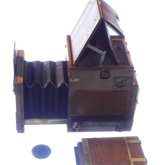 Ross Wooden camera with Ross London 6 1/2 in XPRES F4,5 Lens w/backs,cap, Ross original case, working complete camera in Ex++condition / free shipping