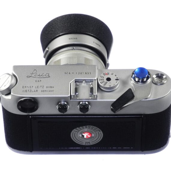 Leica M4 silver chrome camera with Leica 50/1,4 Summilux chrome "Wetzlar" lens sold with hood,caps, cases Mint/- set