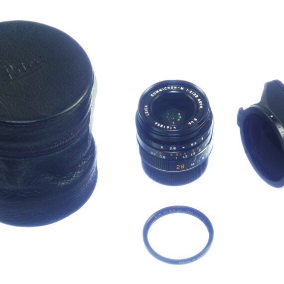 Leica Summicron-M 28mm f/2 ASPH. Lens Cat # 11604 (Made in Germany) Sold with: hood, caps, UV filter , leather lens case Mint-
