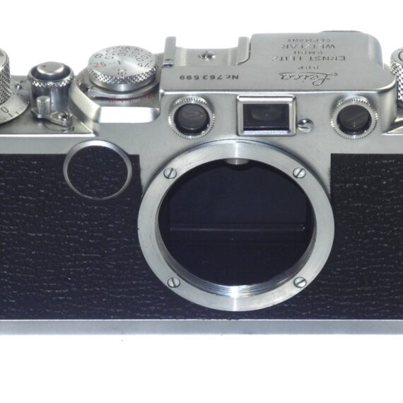 Leica IIF chrome Camera (Circa 1955) Ex++