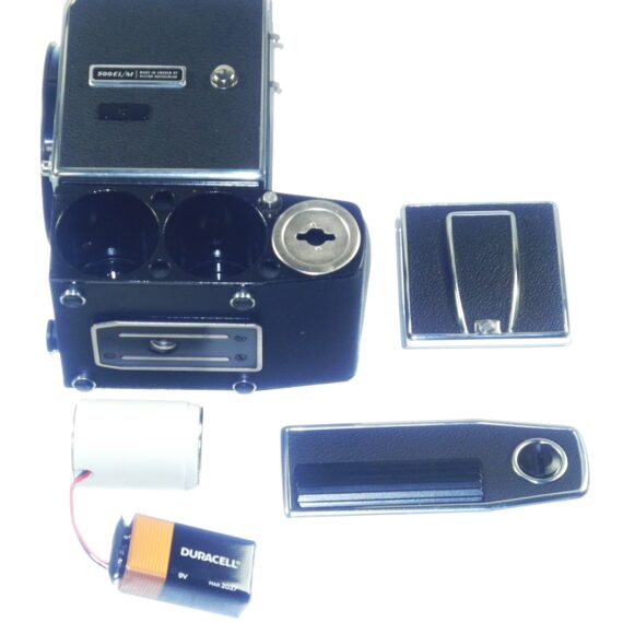 Hasselblad 500EL/M Chrome Camera W/original box, strap, cap, cable, manual- latest battery Mint- / Free Shipping
